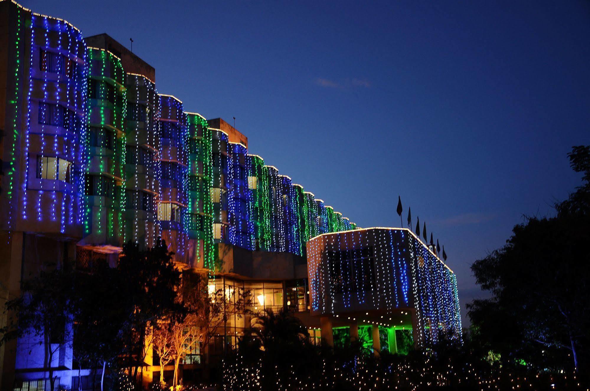 Hotel Paradise - Mysore Dasaprakash Group Esterno foto