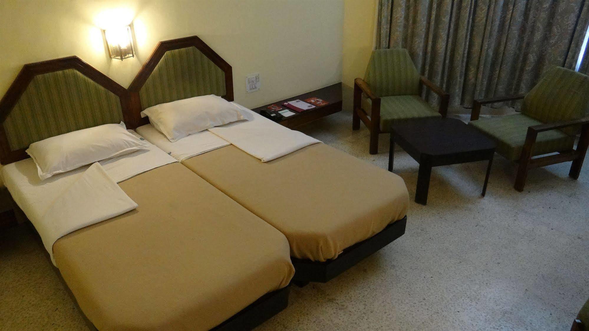 Hotel Paradise - Mysore Dasaprakash Group Esterno foto